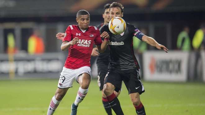 特别是在内 特别是在内