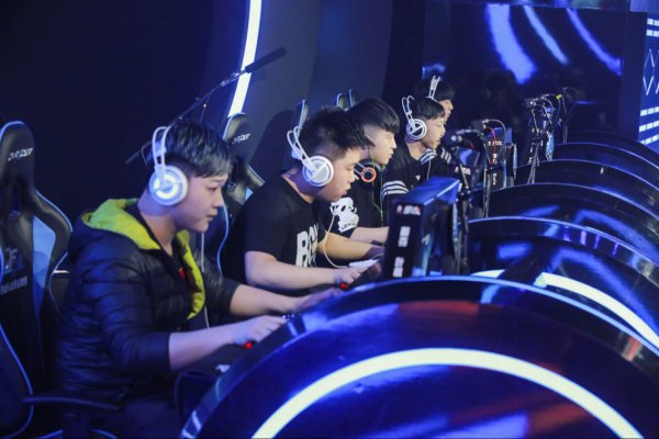 队友们的尊 队友们的尊